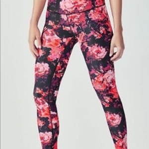 Salar print powerhold leggings Size L